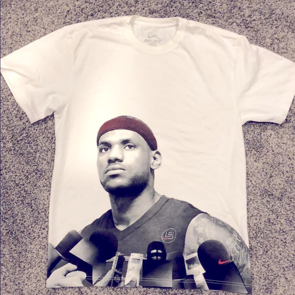 Nike Dri-Fit Lebron James T-Shirt